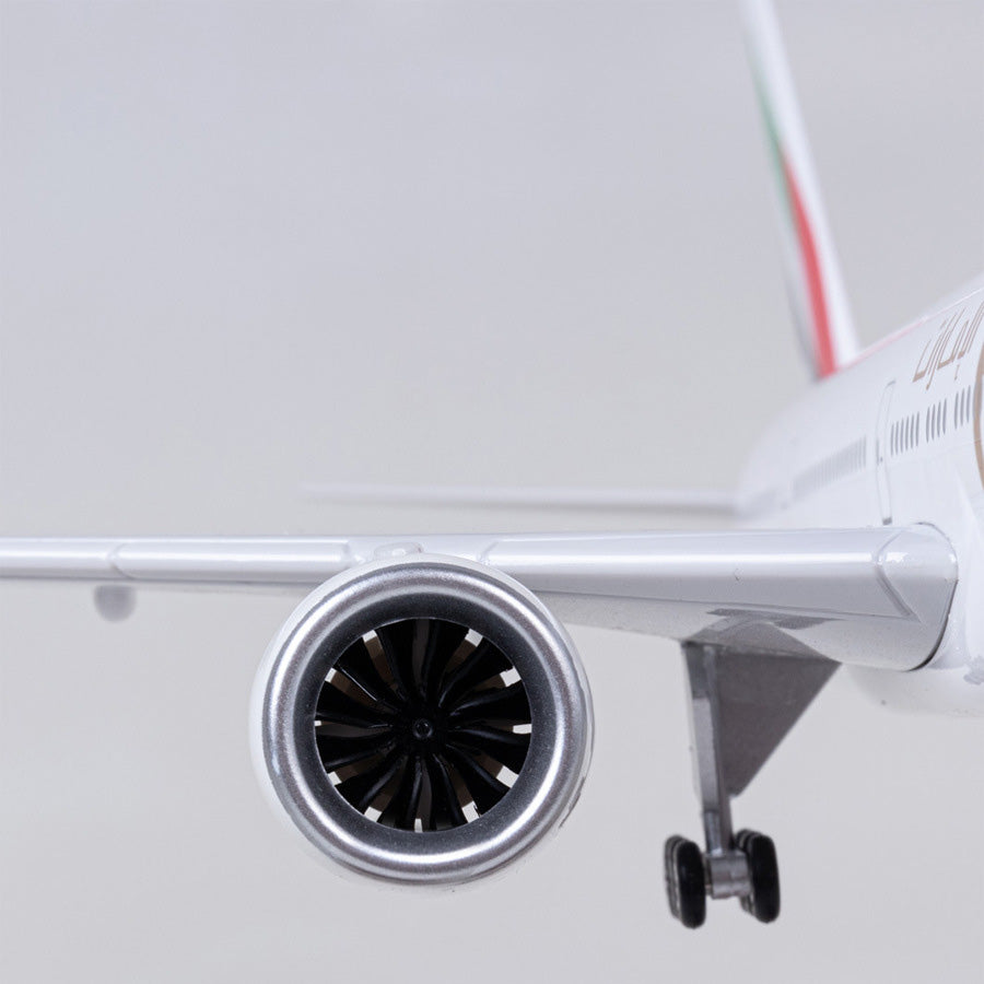 Emirates Airline B777-300 47CM 1:160 Diecast Scale Model