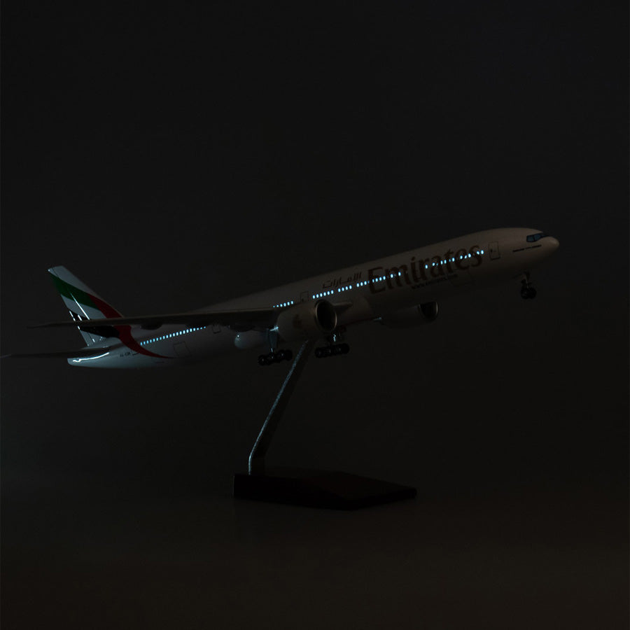 Emirates Airline B777-300 47CM 1:160 Diecast Scale Model
