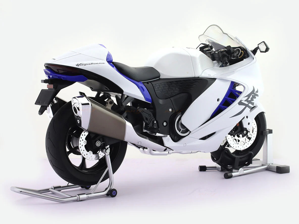Suzuki Hayabusa GSX-1300R Smoke 1:6 Diecast Alloy Model Bike – Premium Collectible Motorcycle