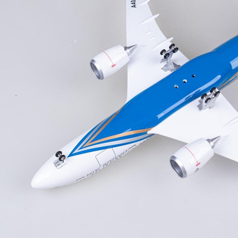 Oman Air Boeing 787 Dreamliner 47CM 1:130 Diecast Scale Model